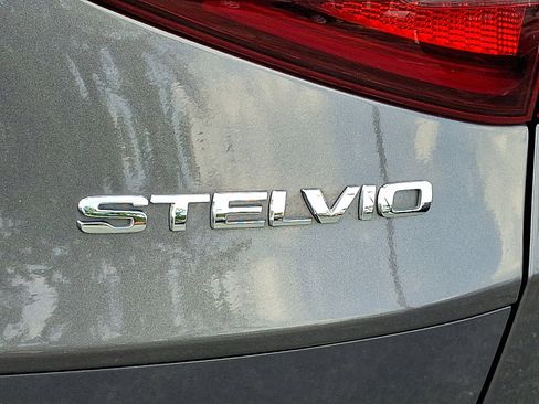 Used 2022 Alfa Romeo Stelvio Sprint image 16