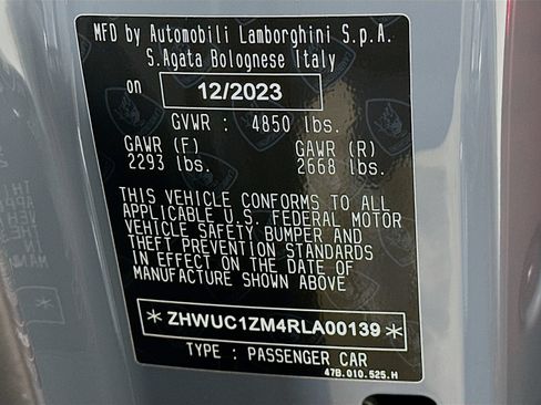 Used 2024 Lamborghini Revuelto AWD/4WD image 44