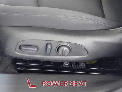 Used 2024 Chevrolet Malibu LT image 16