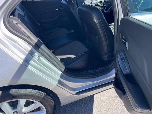 Used 2015 Chevrolet Malibu LT FWD image 13