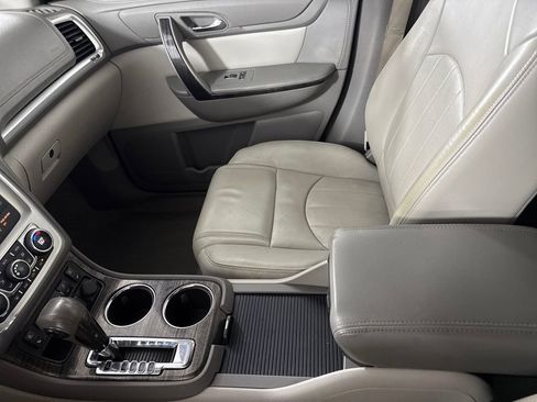 Used 2017 GMC Acadia Limited SLT image 18