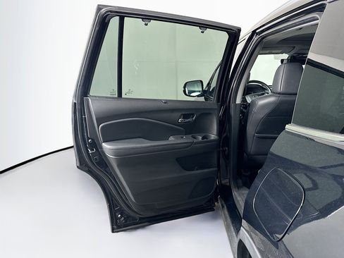 Used 2019 Honda Pilot Touring image 27