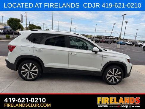 Used 2022 Volkswagen Taos SE AWD/4WD image 9