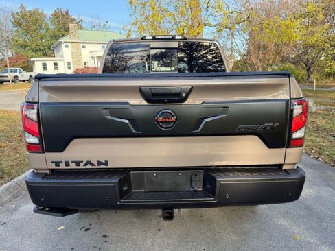 Used 2021 Nissan Titan PRO-4X w/ Pro-4x Convenience Package image 8