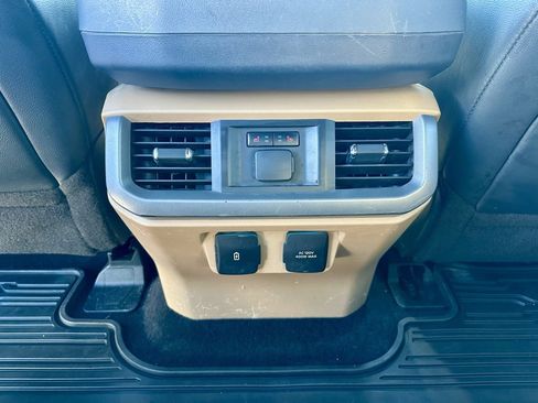 Used 2021 Ford F150 Lariat w/ Equipment Group 502A High image 26