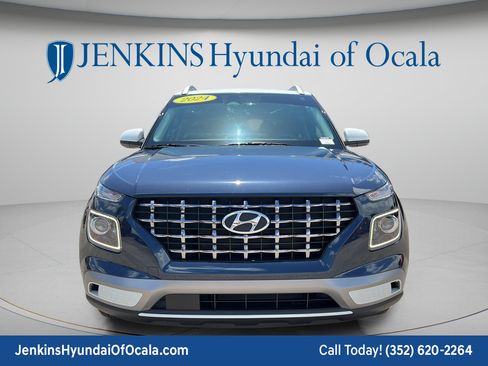 Certified 2024 Hyundai Venue Limited FWD image 8