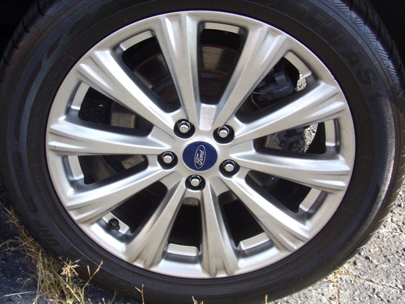 Used 2017 Ford Escape Titanium w/ Equipment Group 301A AWD/4WD image 17