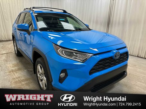 Used 2021 Toyota RAV4 XLE Premium image 1