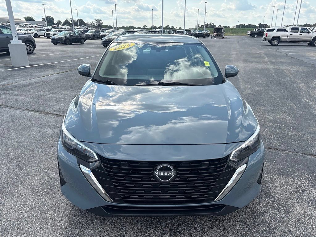 Used 2024 Nissan Sentra SV w/ Lighting Package FWD image 36