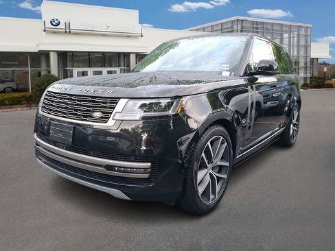 Used 2025 Land Rover Range Rover SE AWD/4WD image 1