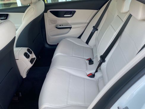 Used 2025 Mercedes-Benz C 300 4MATIC Sedan image 22