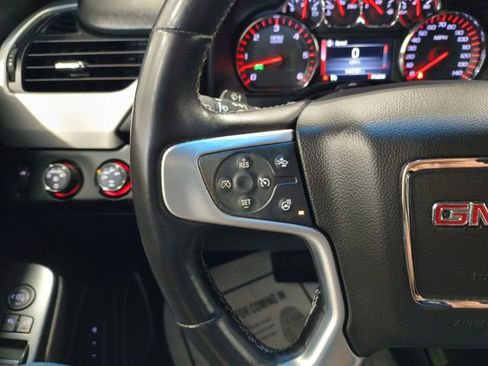 Used 2015 GMC Yukon XL SLT w/ HD Trailering Package image 17