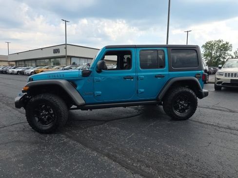 Used 2024 Jeep Wrangler Unlimited AWD/4WD image 3