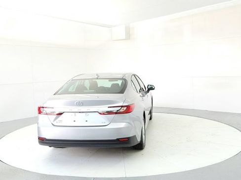 Used 2025 Toyota Camry LE AWD/4WD image 5