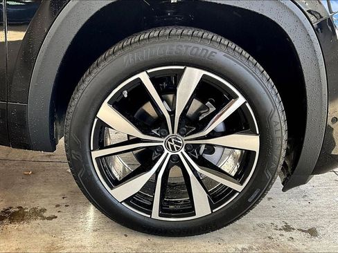 New 2026 Volkswagen Atlas Cross Sport SEL Premium R-Line image 8