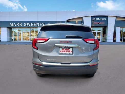 Used 2023 GMC Terrain SLE w/ Driver Convenience Package AWD/4WD image 28