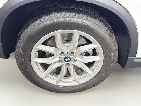 Used 2023 BMW X5 xDrive40i AWD/4WD image 36