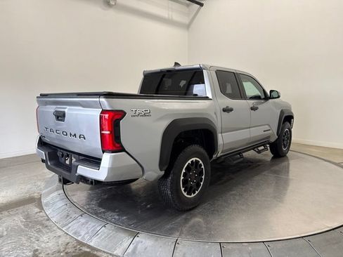 Used 2024 Toyota Tacoma TRD Off-Road AWD/4WD image 7