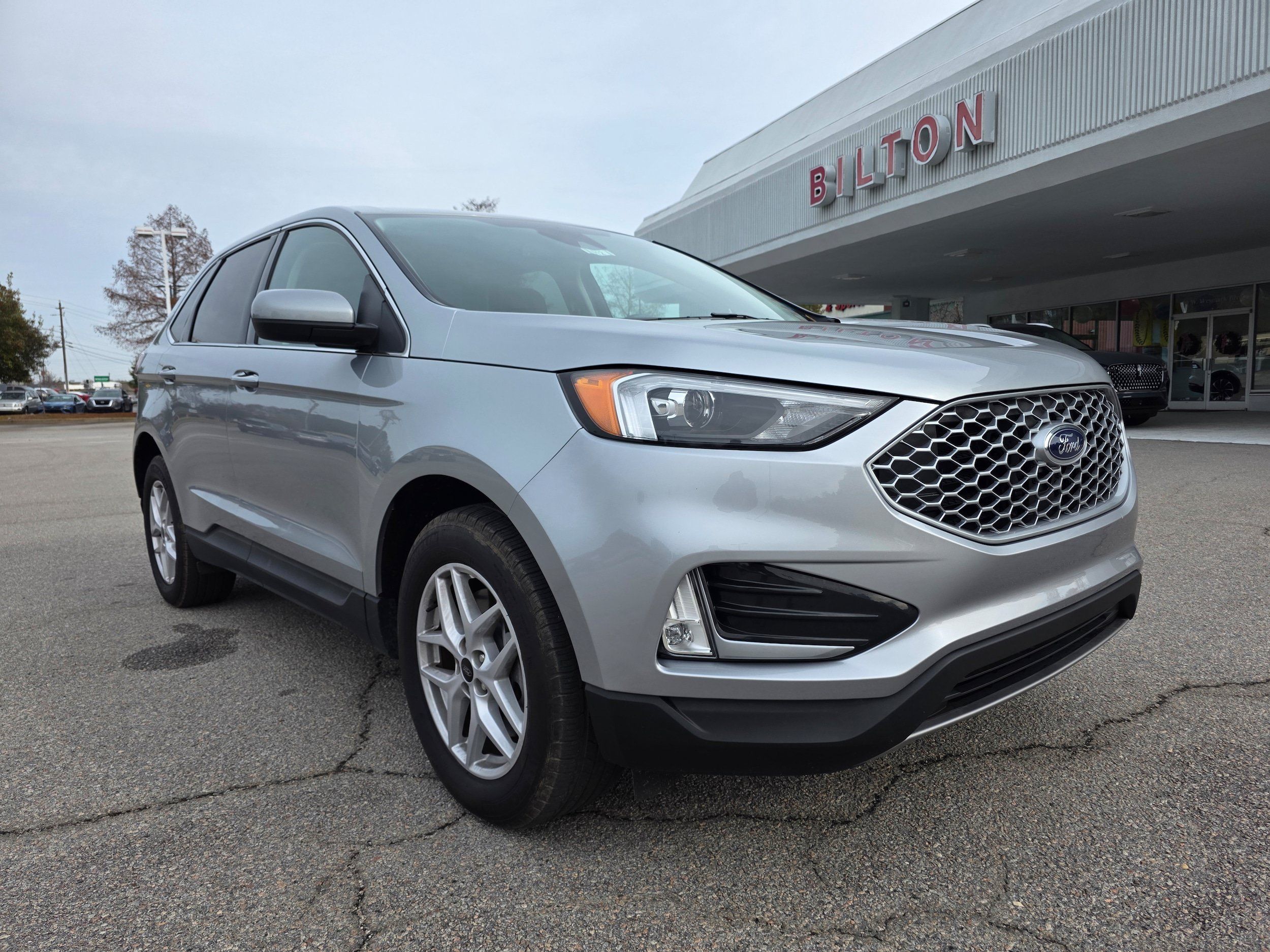 Used 2024 Ford Edge SEL w/ Convenience Package AWD/4WD image 1