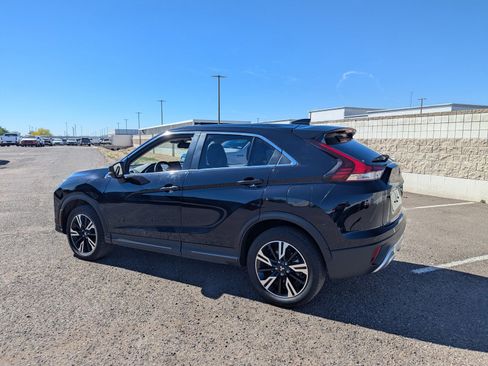 Used 2024 Mitsubishi Eclipse Cross SE image 3