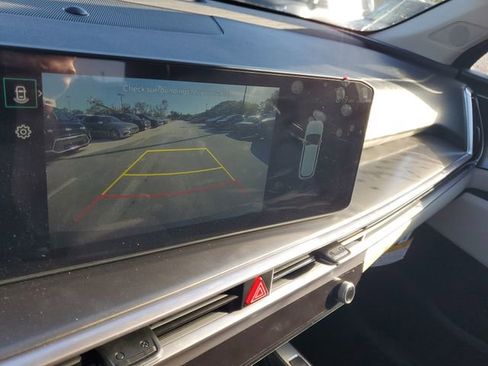 New 2025 Kia Sorento EX image 17
