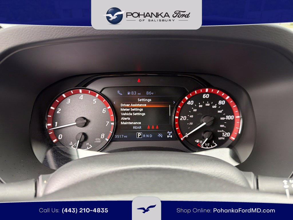 Used 2025 Nissan Frontier PRO-4X AWD/4WD image 9