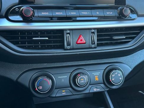 Used 2024 Kia Forte LXS w/ LXS Technology Package image 19