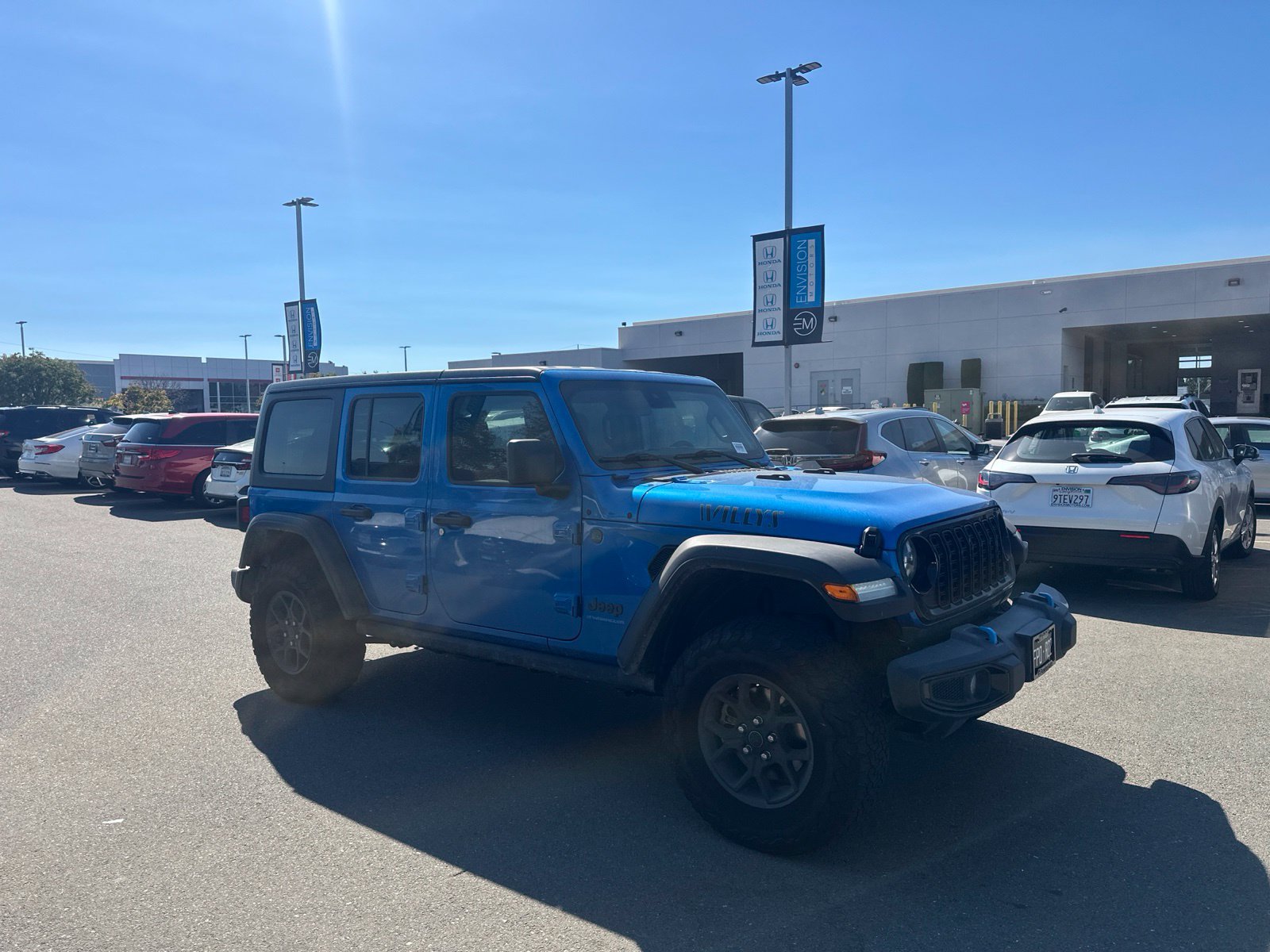 Used 2024 Jeep Wrangler Unlimited AWD/4WD image 2