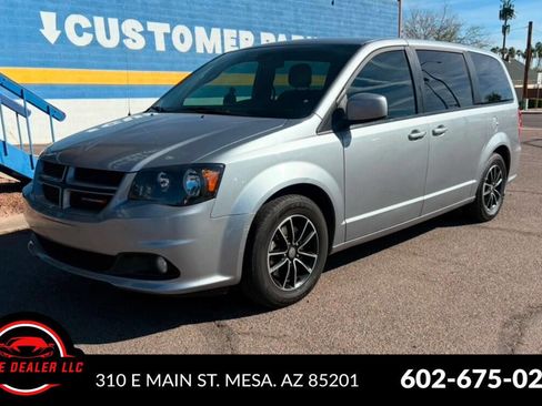 Used 2019 Dodge Grand Caravan GT image 1