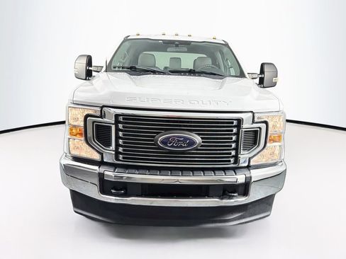 Used 2022 Ford F350 XLT AWD/4WD image 2
