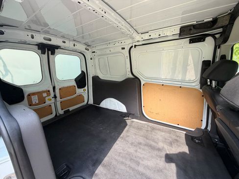 Used 2019 Ford Transit Connect XL FWD image 19