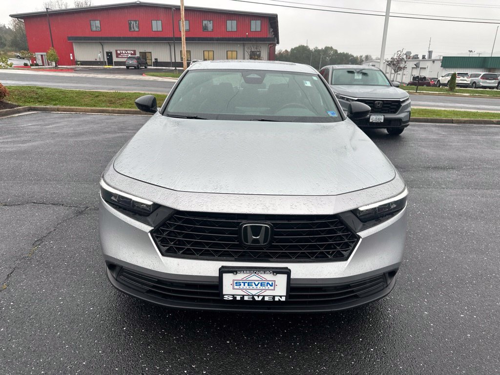 Used 2024 Honda Accord Sport image 8