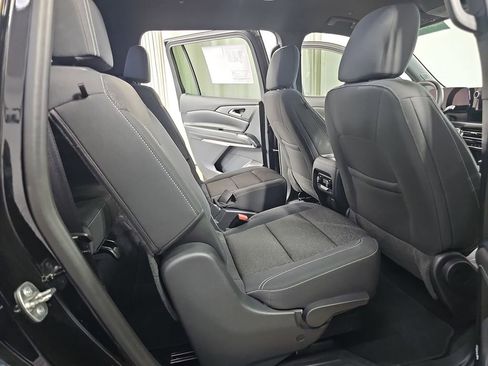 Used 2024 Chevrolet Traverse LT w/ Enhanced Driving Package AWD/4WD image 14