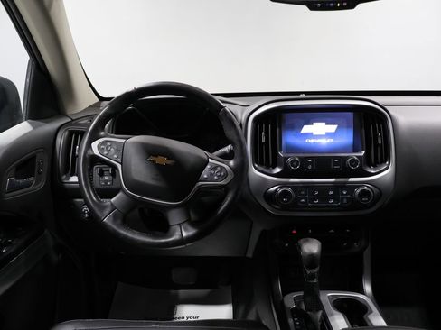 Used 2022 Chevrolet Colorado LT w/ Luxury Package image 17