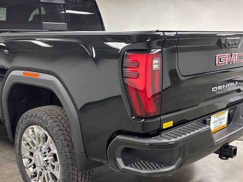 New 2026 GMC Sierra 2500 Denali w/ Denali Reserve Package image 14