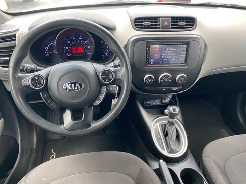 Used 2016 Kia Soul w/ Convenience Package FWD image 16