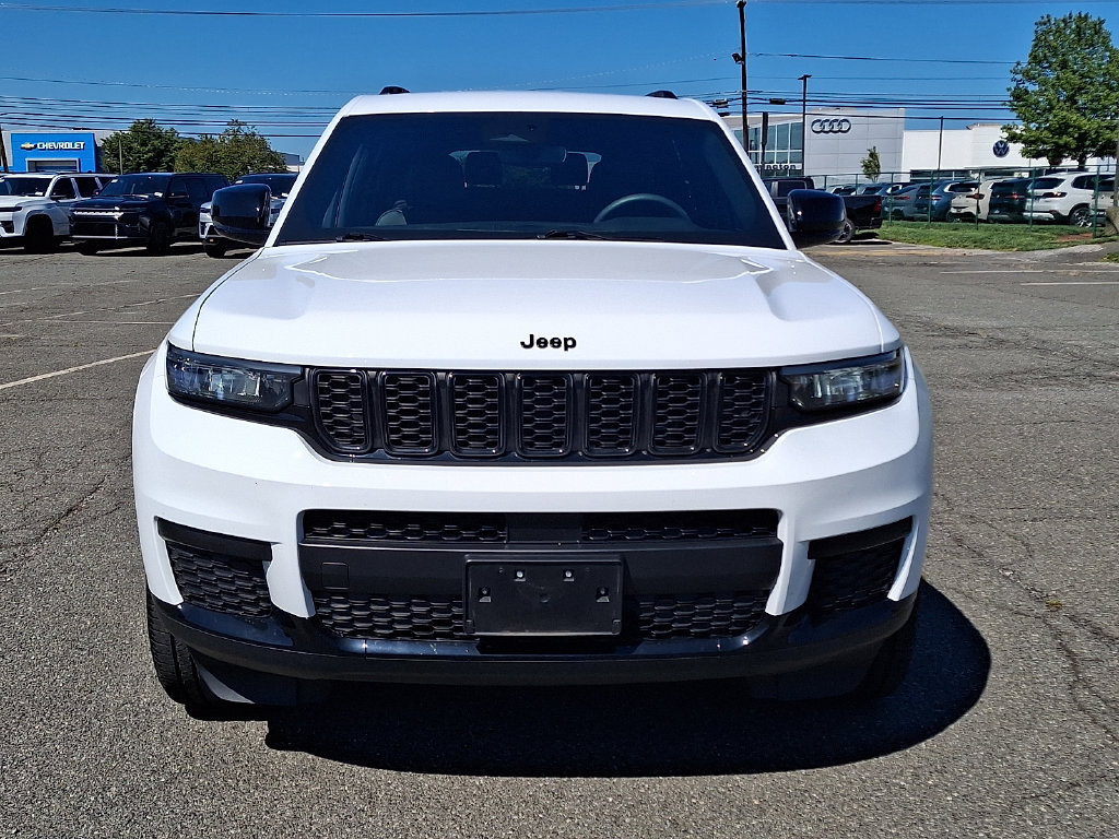 Used 2023 Jeep Grand Cherokee L Laredo AWD/4WD image 5