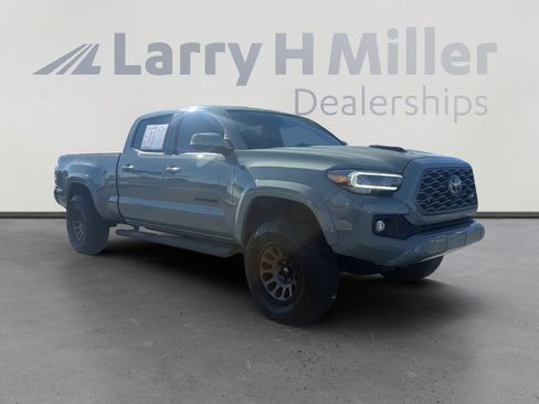 Used 2023 Toyota Tacoma TRD Sport w/ TRD Premium Sport Package image 9