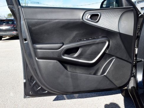 Used 2024 Kia Soul LX w/ Option Group 015 image 19