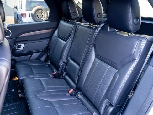 Used 2020 Land Rover Discovery HSE image 71