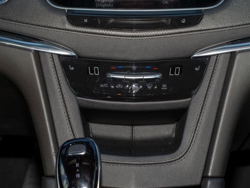 Used 2025 Cadillac XT5 Premium Luxury image 24