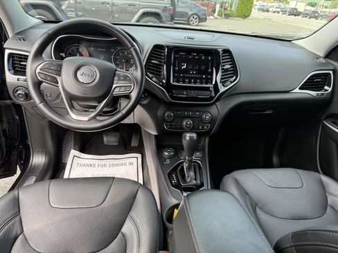 Used 2019 Jeep Cherokee Limited AWD/4WD image 18