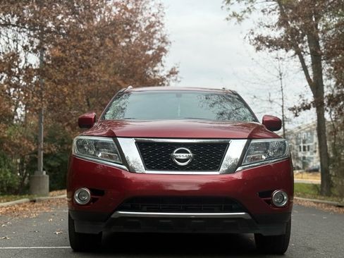 Used 2014 Nissan Pathfinder Platinum w/ Platinum Premium Package image 2