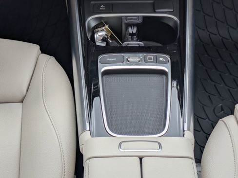 Used 2025 Mercedes-Benz GLA 250 4MATIC image 19