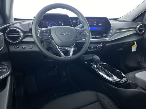 New 2026 Chevrolet Trax ACTIV w/ Driver Confidence Package image 2