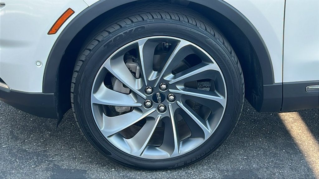Used 2022 Lincoln Nautilus Reserve w/ Equipment Group 202A AWD/4WD image 8