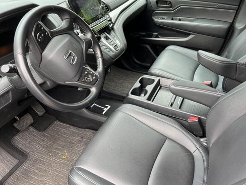 Used 2024 Honda Odyssey EX-L image 3