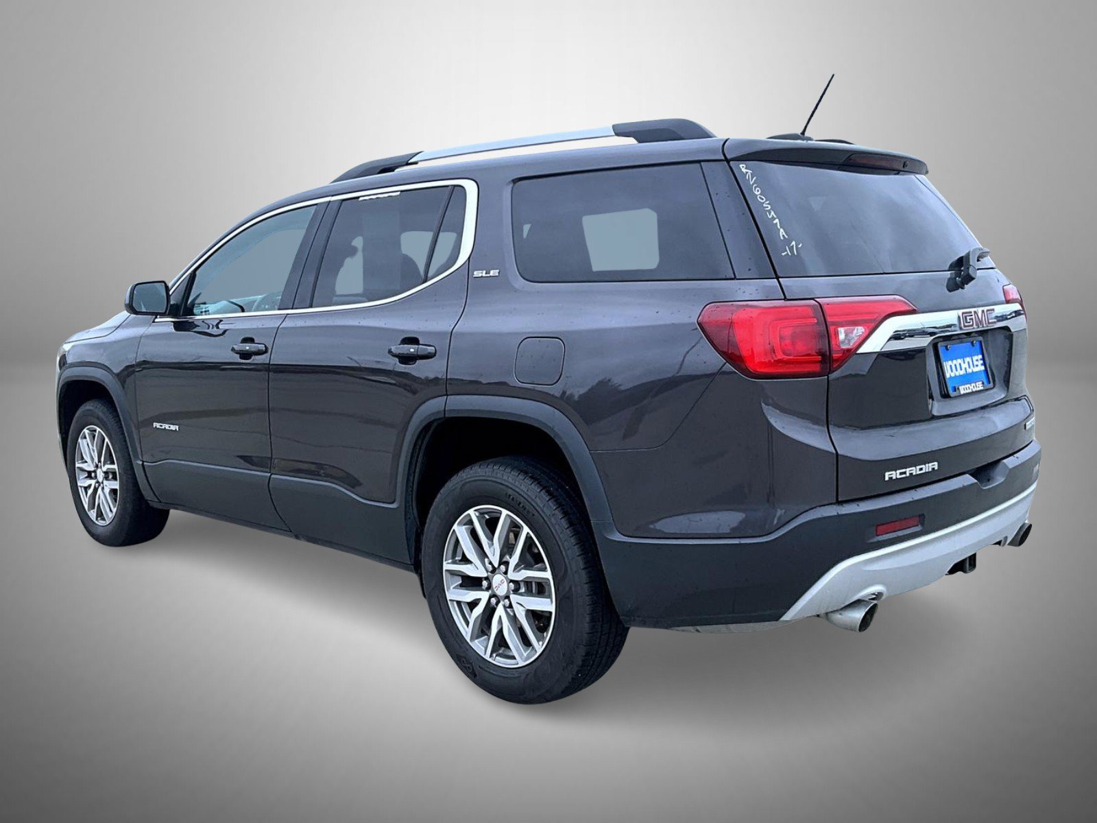 Used 2017 GMC Acadia SLE FWD image 8