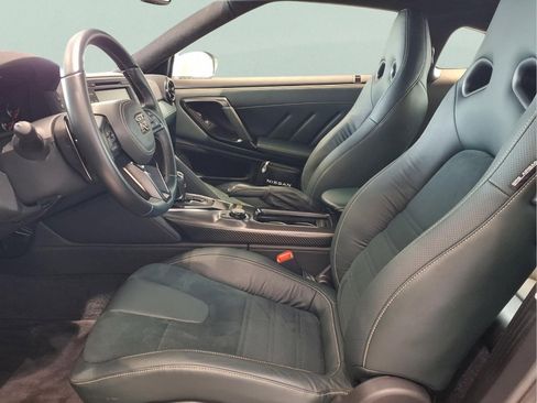Used 2024 Nissan GT-R w/ Floor Mat Package AWD/4WD image 11