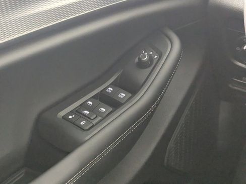 New 2025 Jeep Grand Cherokee Altitude image 20